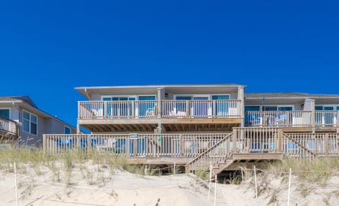 Son Burn Oceanfront Exterior