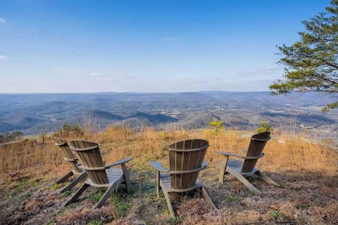 • Short-Term Rentals, Luxury vacation rentals & unique stays by Enjoy Unique Stays • Cabins, treehouses & waterfront homes for unforgettable getaways 
• Hot tub, scenic views & pet-friendly vacation rentals  