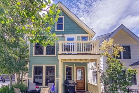 West Pacific - The Pacific Street Townhome - by Curate Telluride