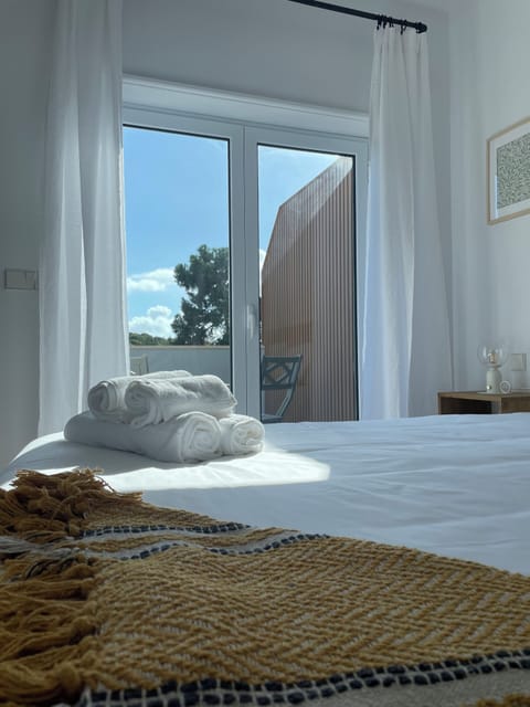 Premium Studio, Balcony, Mountain View | Down comforters, soundproofing, free WiFi