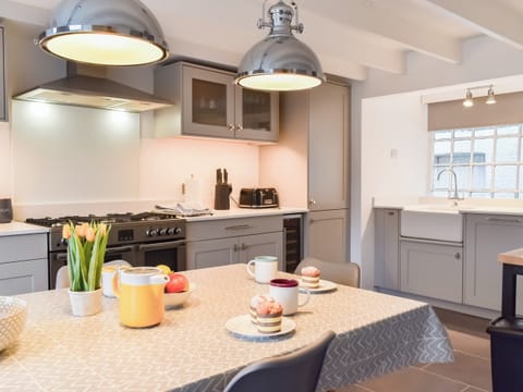 Kitchen/diner | Crew Quarters, Fowey