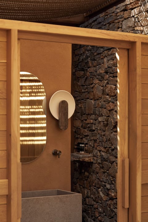 The "Artist Nest" Exclusive Villa | 2 Ensuite Bedrooms & Private Heated Pool | Terrace/patio