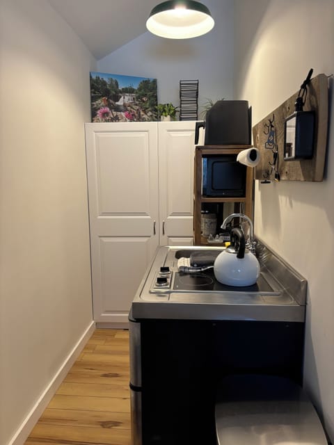 Studio kitchenette