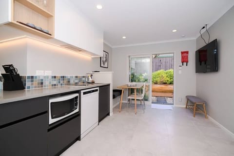 b4ca66e4-e0cd-4c1f-939f-d9f719676e8c