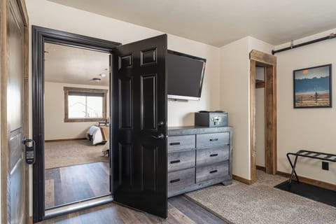 Adjoining suite option.