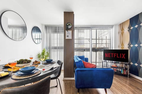 Apartment | Dining