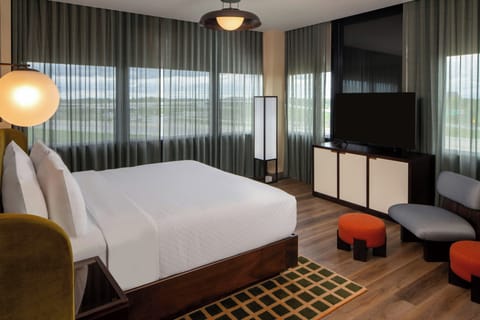 Junior Suite, 1 King Bed, Corner