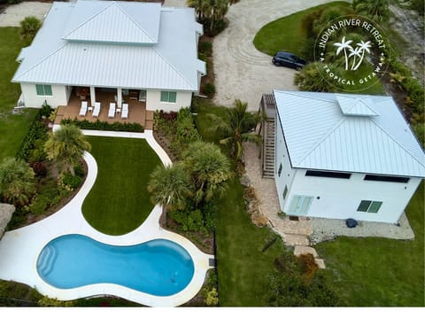 Indian River Retreat - Main House and Cottage
