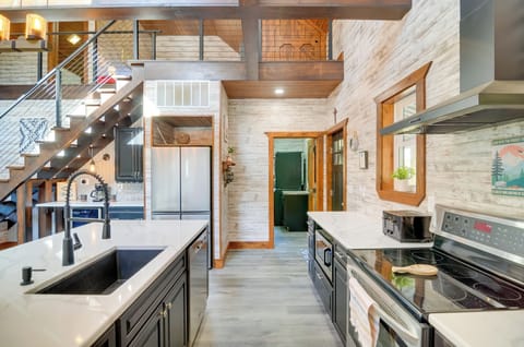 House (2 Bedrooms) | Interior