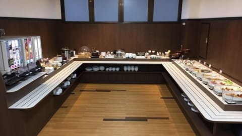 Daily buffet breakfast for a fee
