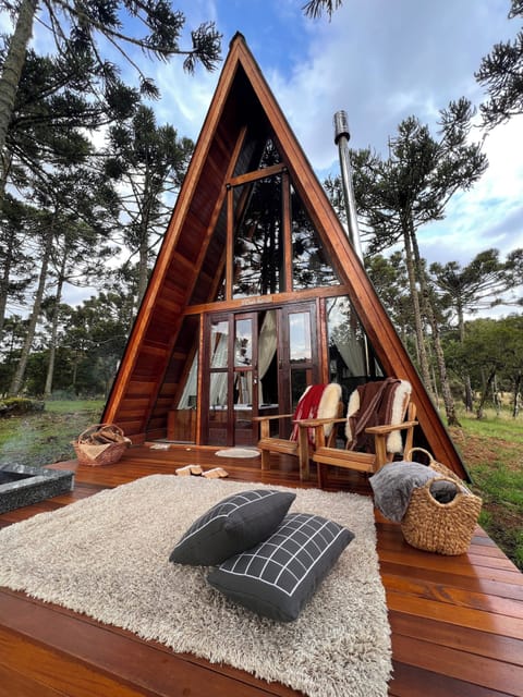 Chalet, 1 King Bed, Garden View | Premium bedding, down comforters, minibar, individually decorated