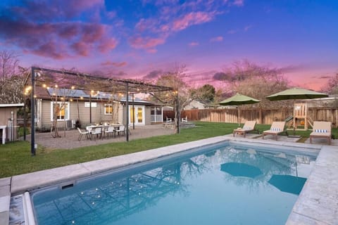 Dine outside under the lights