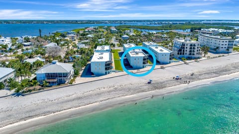 La Coquina 2BR – Beachfront w/ Pool & Views (5880)
