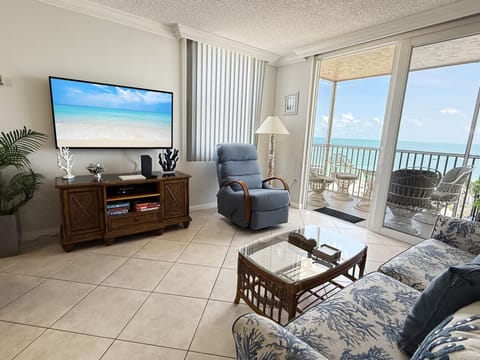 9th-Floor Beach Condo  Gulf Views & Heated Pools (2975)