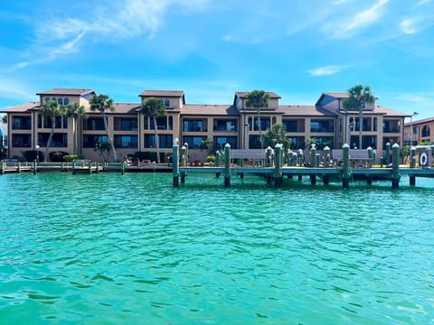El Galeon 3BR – Bay Views, Beach, Boat Dock (3387)