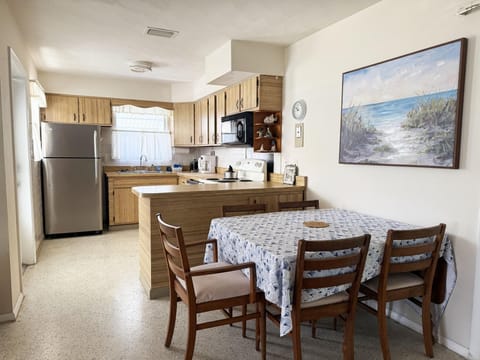 Sun, Sand & Savings - Bonita Cozy Cottage Escape (3293)