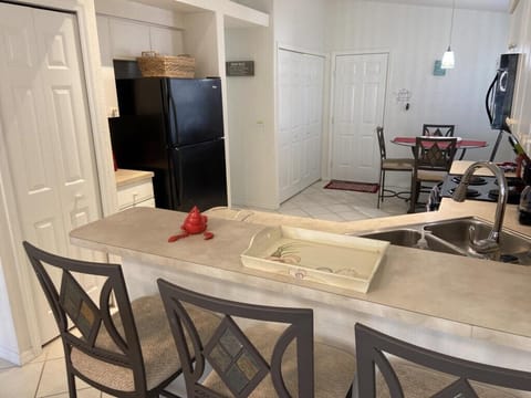 Peaceful Pool Escape – Close to Beach & Fun (309)