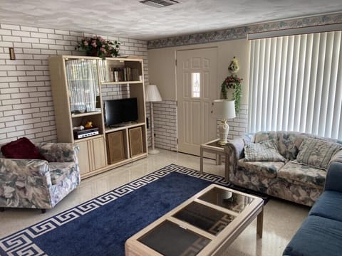 Retro Retreat – Canal-Front 2BR Close to Beach (151)