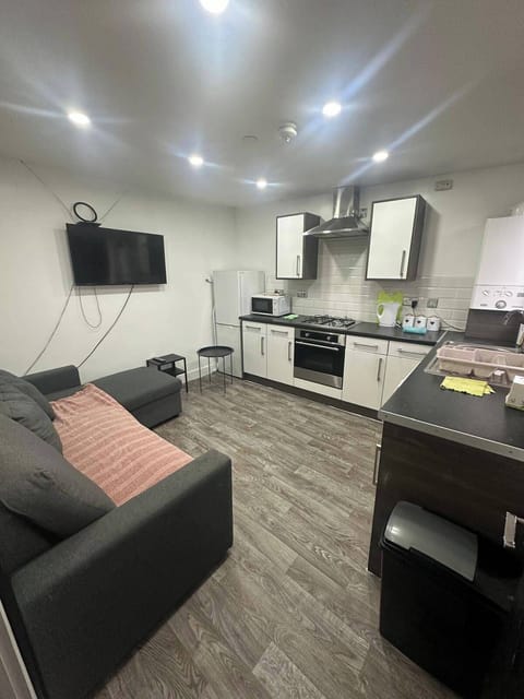 Apartment | Living area | TV