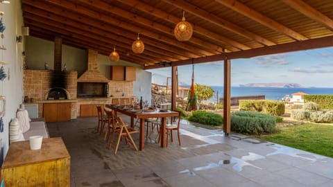 House | 4 bedrooms, desk, soundproofing