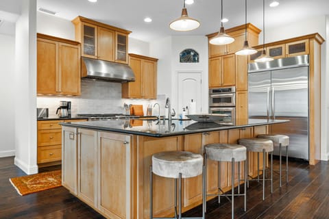 Open Concept Kitchen with Bar Seating for 4 People