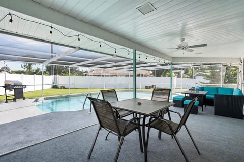 Dining table on lanai