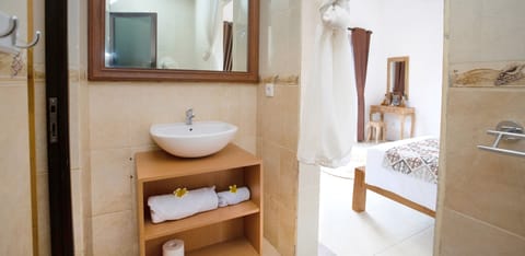 Shower, free toiletries, hair dryer, bathrobes