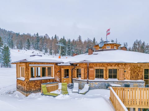 Holiday Home Exterior [winter]