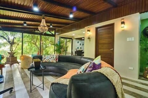 Cuatro Maya by ARAW Residences
