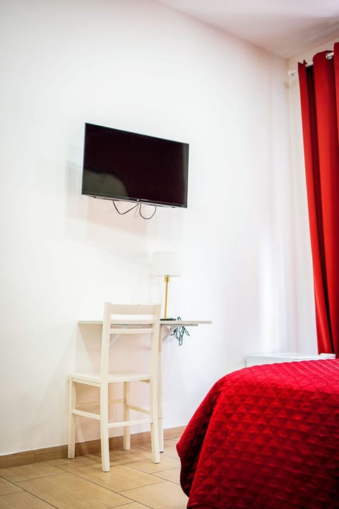 Matrimoniale Economy | In-room safe, WiFi (free), bed sheets