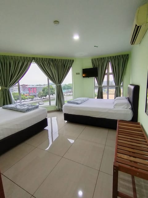 Superior Quadruple Room | WiFi (free), bed sheets