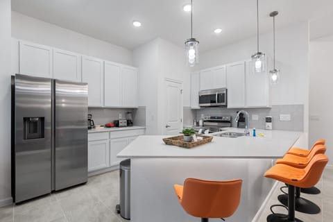 Fully-equipped kitchen