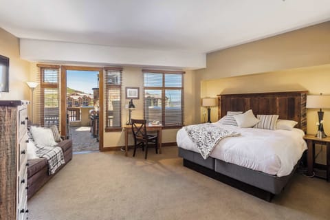 Studio with King Bed and a Queen Sofa Bed