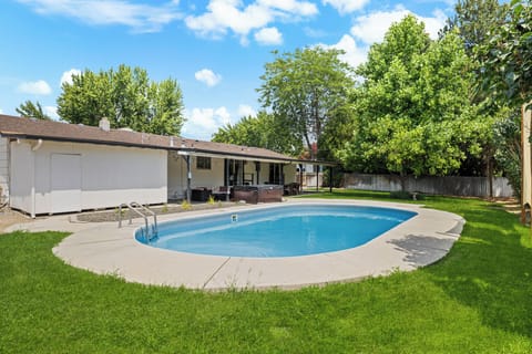 Pool (Opens Mid April)