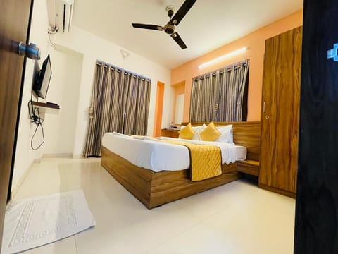 Deluxe Double Room | Free WiFi