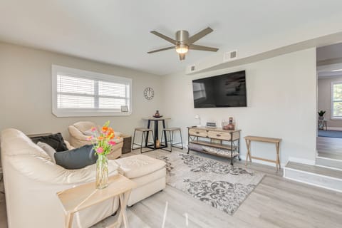 Pensacola Vacation Rental | 3BR | 2BA | 1,500 Sq Ft | 4 Steps Required