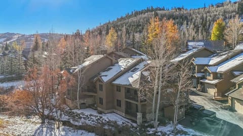 Retreat on Deer Valley Dr.