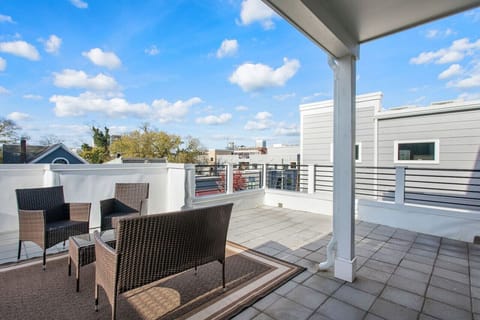 Raise a glass and savor the view! Our spacious rooftop patio is perfect for sunset cocktails, stargazing, and making memories.