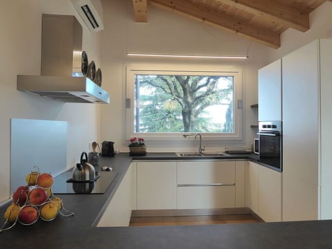 Autumn, Kitchen, Spring, Summer