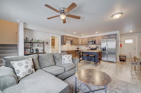 Living Room: Make memories with loved ones in this cozy and bright living area. Home sweet home!