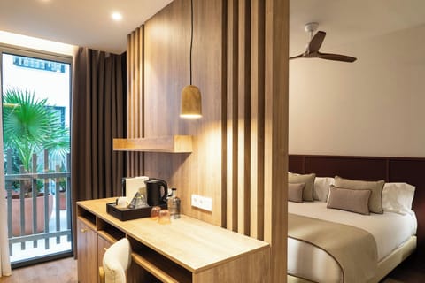 Standard Double or Twin Room | Egyptian cotton sheets, premium bedding, down comforters, minibar