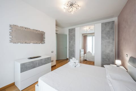 Apartment, Balcony, City View | 2 bedrooms, iron/ironing board, free WiFi