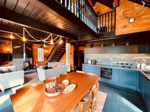 Open plan kitchen and dining area