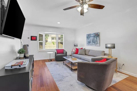 Welcome to Athens! Walk to UGA campus, sporting venues, 5 points and downtown