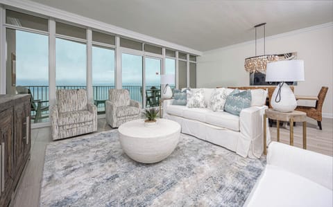 Phoenix Gulf Towers 2106, Tower Two, Orange Beach, Alabama, beach front, 2 bedroom condominium on the 21st floor