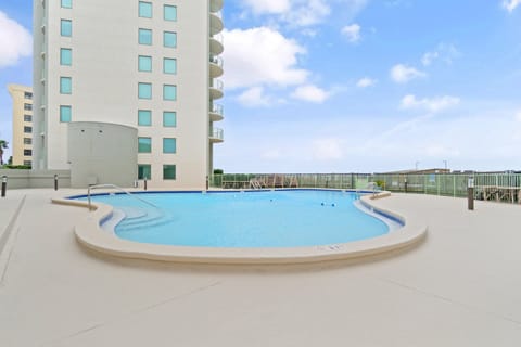 Perdido Towers pool