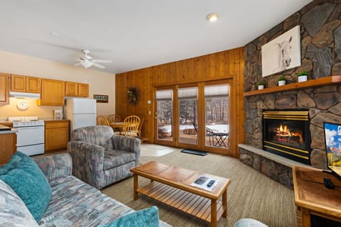 A2 Living Room W/Dining Area View