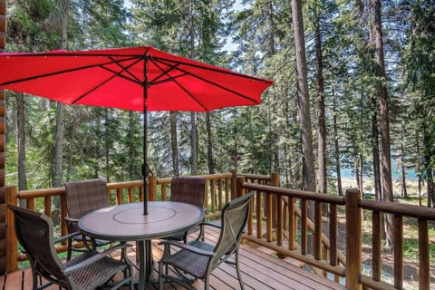 Deck with dining table and BBQ grill