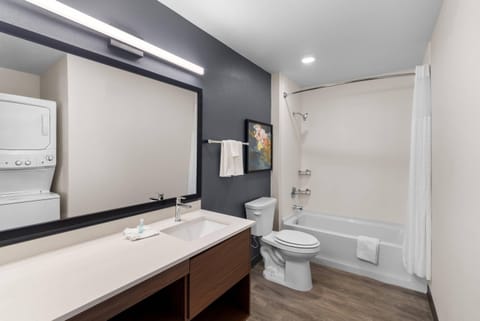 Desk, laptop workspace, blackout drapes, free WiFi