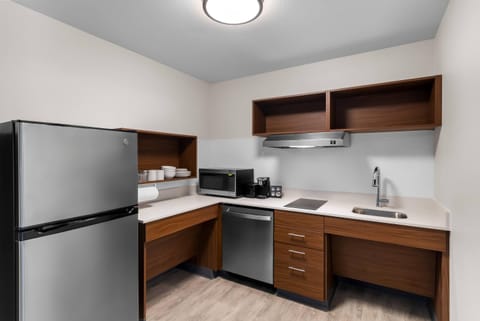 Desk, laptop workspace, blackout drapes, free WiFi